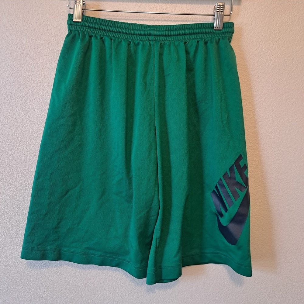 Nike SB Boys Green Dri-FIT Athletic Skate Shorts Large 12-13 Years